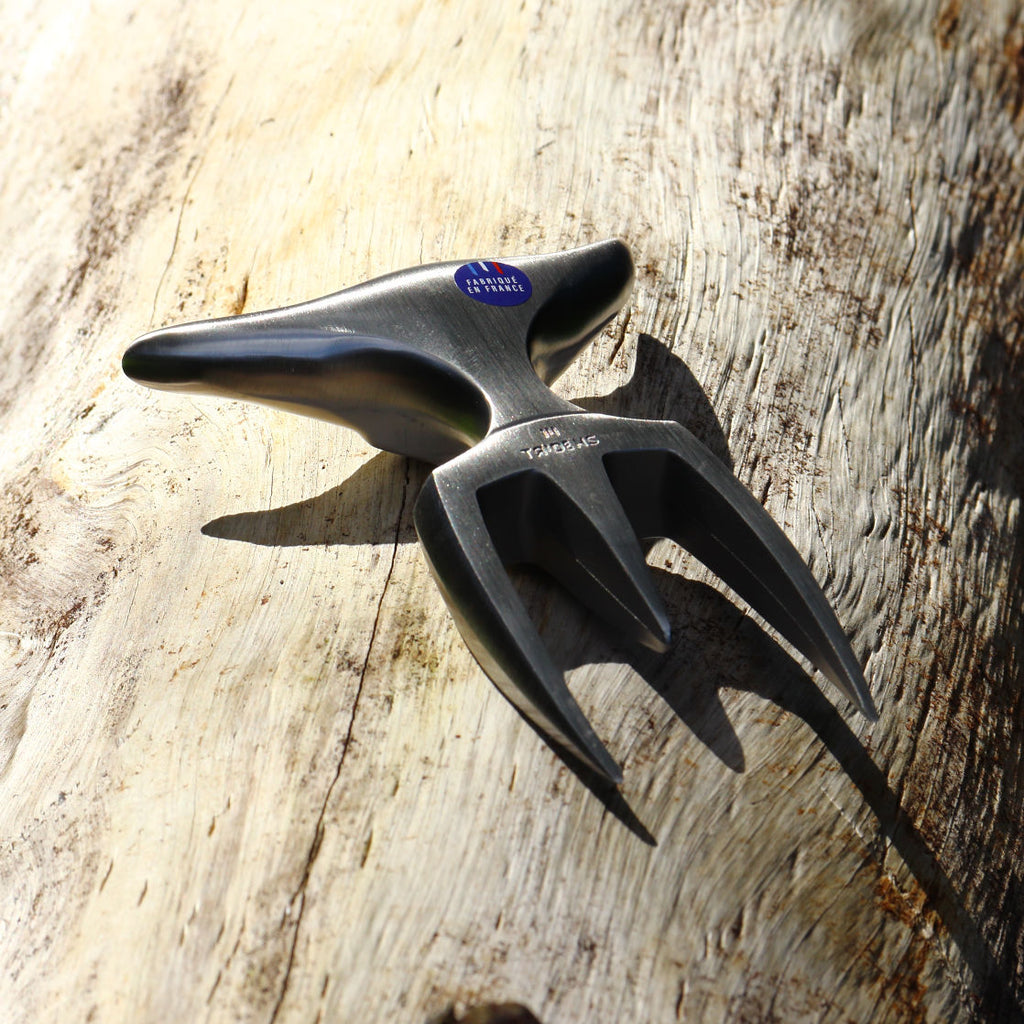 Brushed tridens fork with wooden base - Tridens